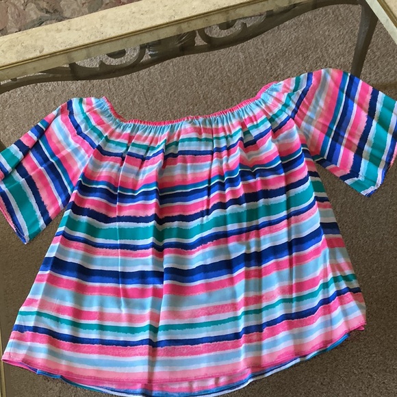 Lilly Pulitzer off the shoulder top 3/4 length sleeves - Picture 7 of 7